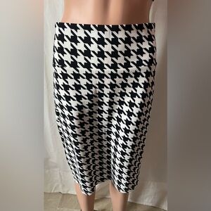 LuLaRoe Black and White Midi Pencil Skirt